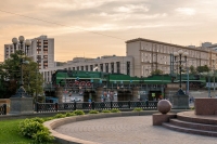 На Комсомольской площади